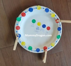 Color Sorting with Clothespins Chinese